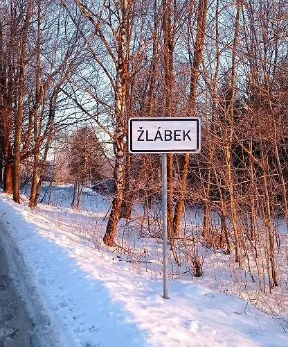 Na žlábku